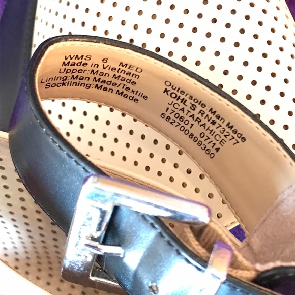 Juicy Couture Atara Heels - Picture 5 of 8